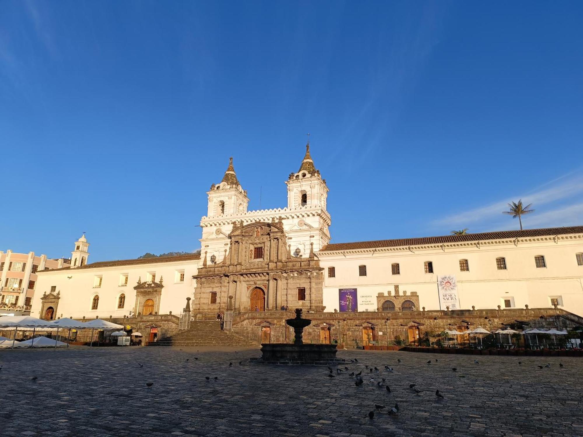 Hotel Colonial - Casa Francisco Кито Экстерьер фото